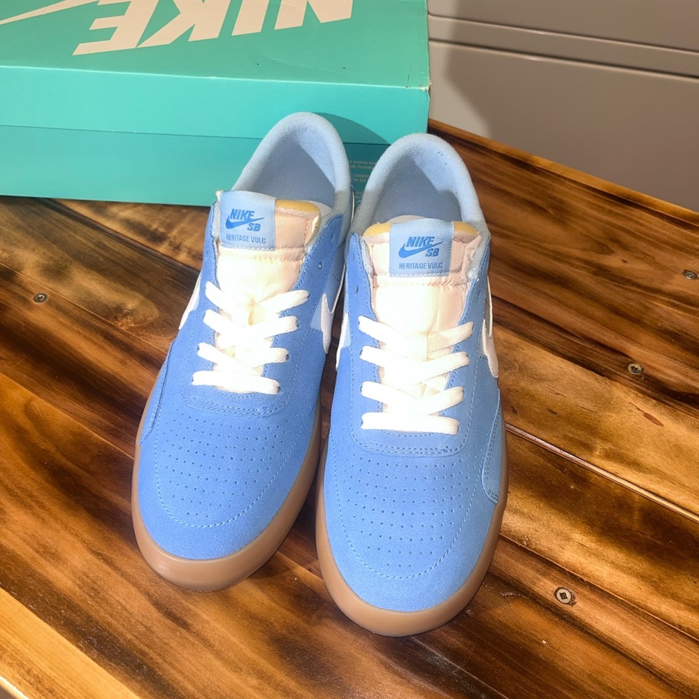 Mens 9 NIKE SB HERITAGE VULC